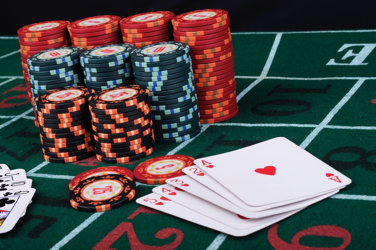 Mega Slots کھلاڑیوں کے لیے لائیو کیسینو سیکشن